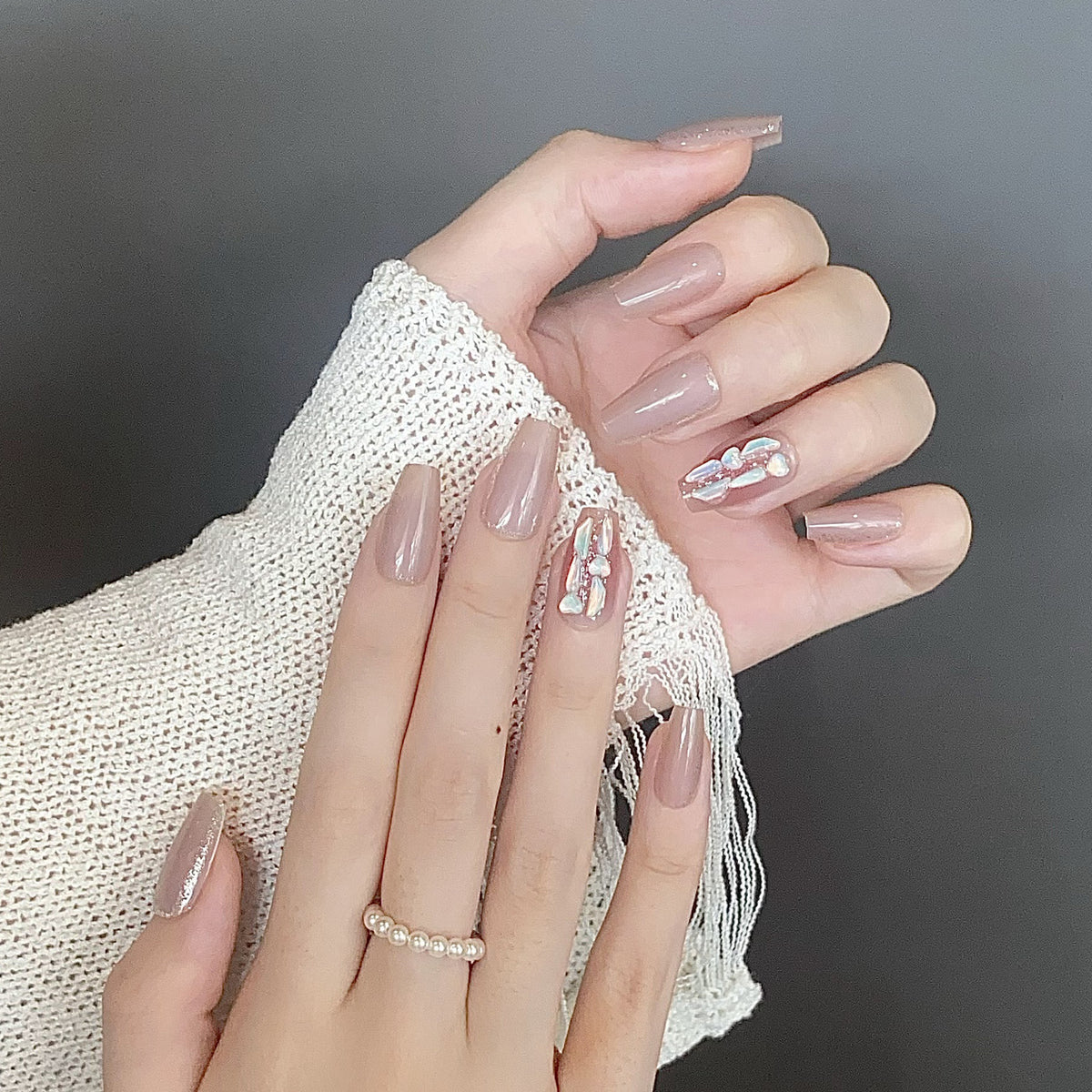 Thematische Nagelkunst Press-On Nägel mit süßen Charakter- und Schleifendesigns Brehn
