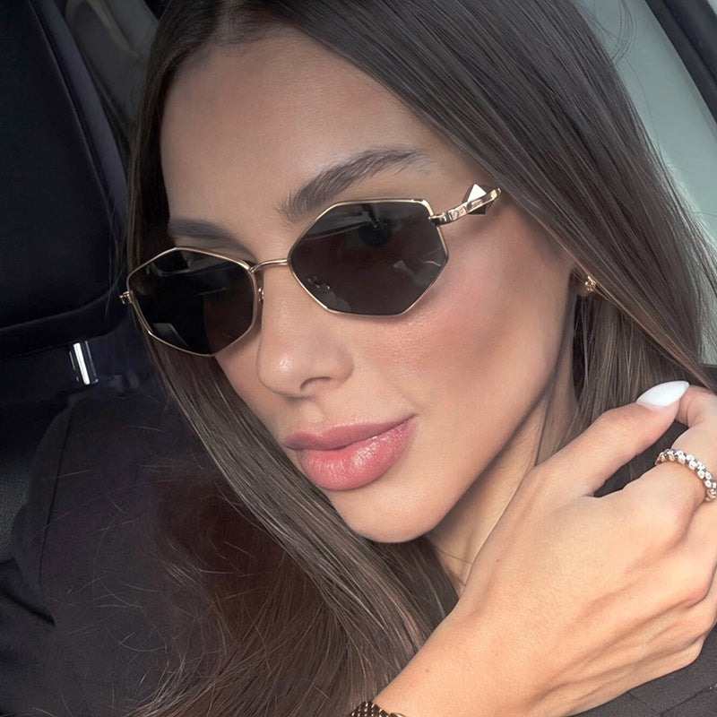 Damen geometrische Sonnenbrille mit schützendem UV-Filter und high-end Metallrahmen Brehn