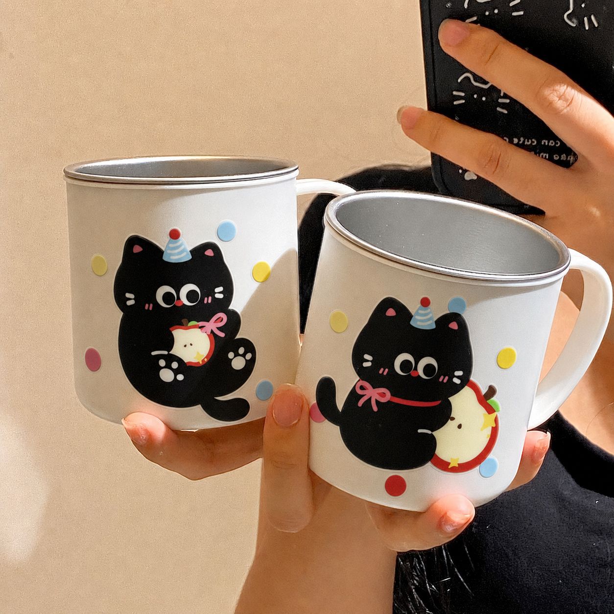 Keramiktasse mit Verspieltem Tiermotiv Brehn