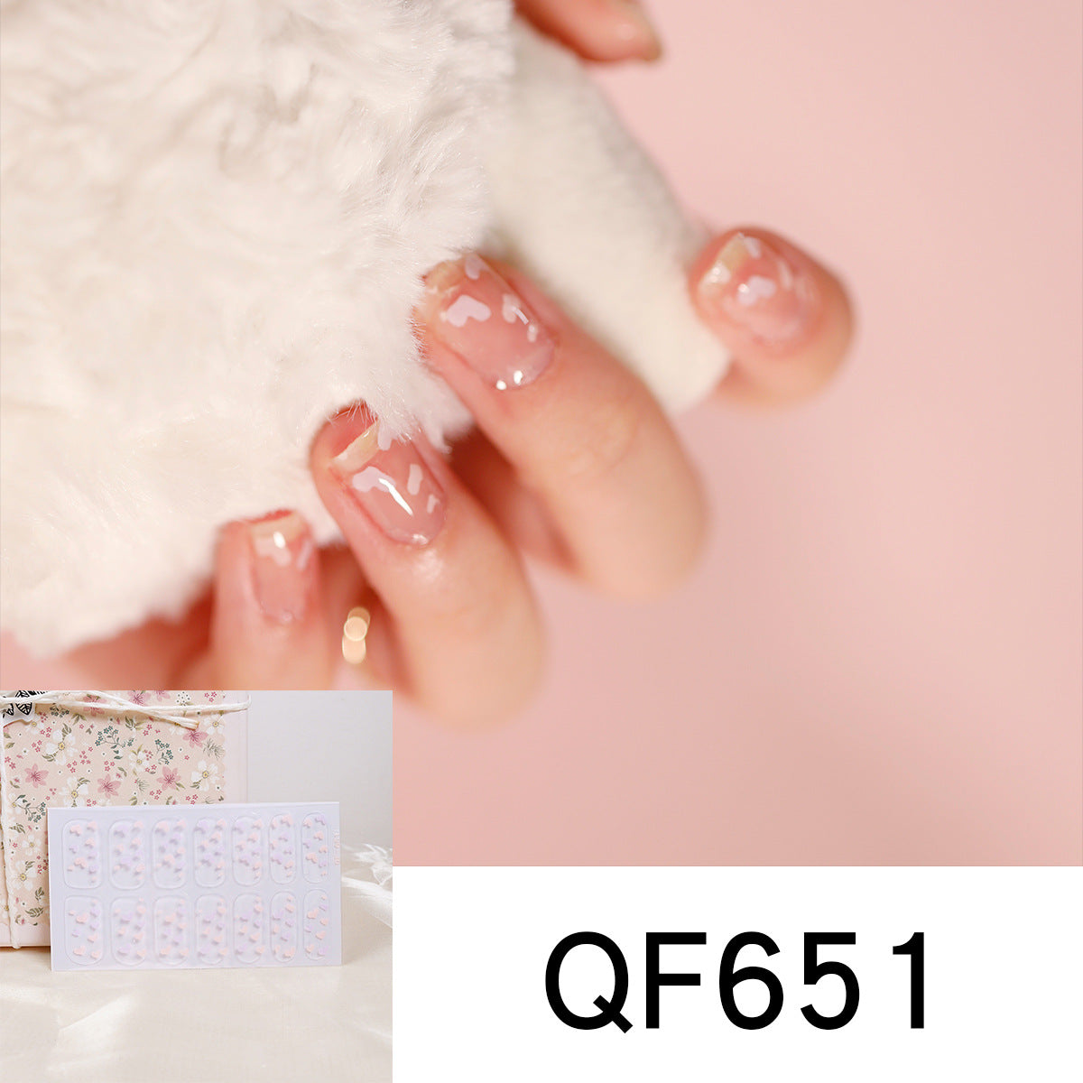 Künstliche Nagelkunst mit herzförmigen Designs und sanften Farbverläufen Brehn