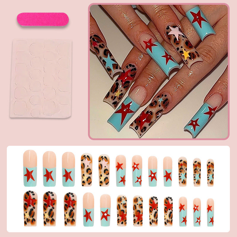 Kunstnagelset mit trendigem Leoparden- und Sternendesign Brehn