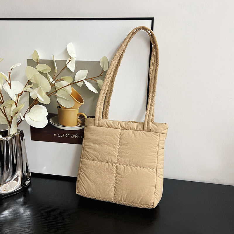 Stylische gesteppte Tragetasche Brehn
