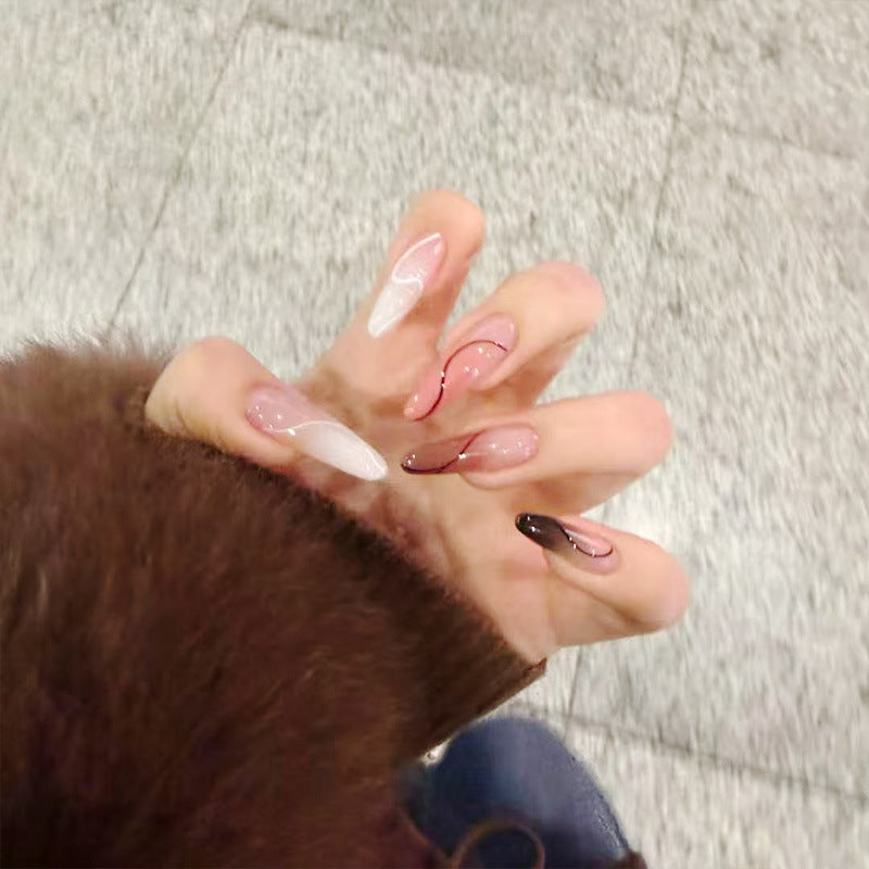 Dekorative Nagelkunst Brehn