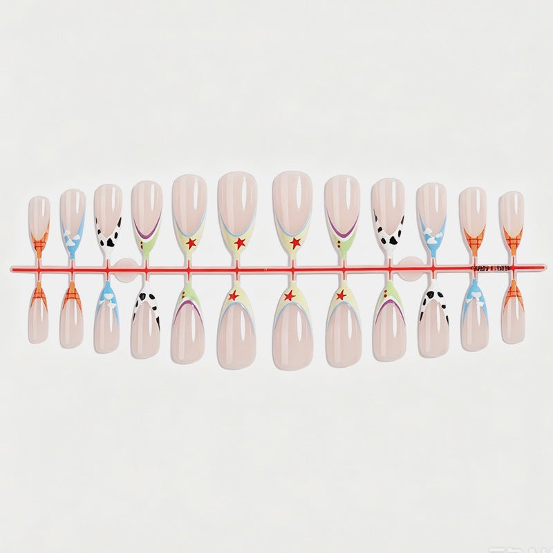 Kreatives Kunstnagelset mit bunten Designs Brehn