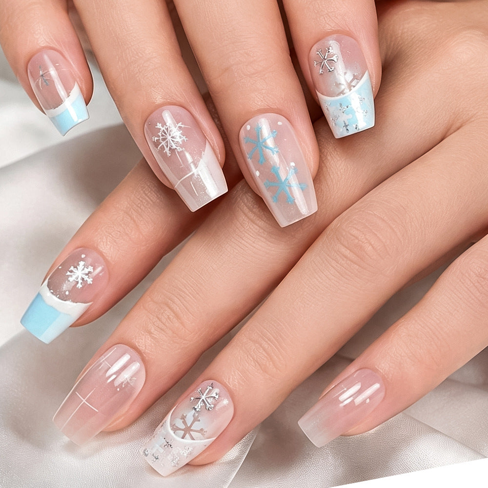 Stylische winterliche Press-On Nägel Brehn