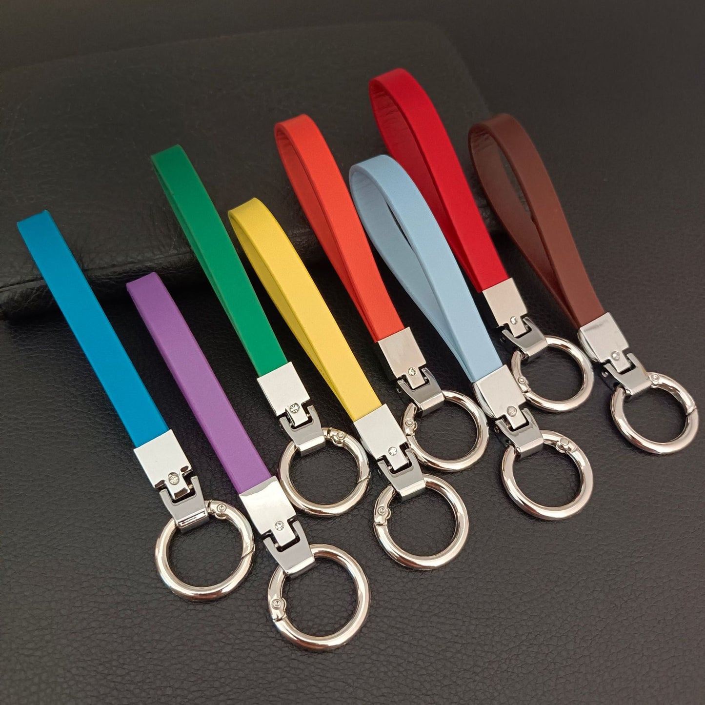 Eleganter Leder-Schlüsselanhänger Halter Brehn
