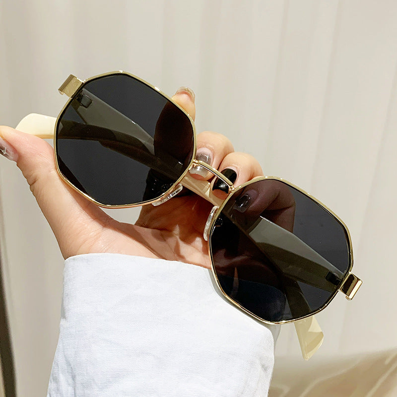 Damen modische Sonnenbrille mit hochwertigem rechteckigem Rahmen und UV-Schutz Brehn