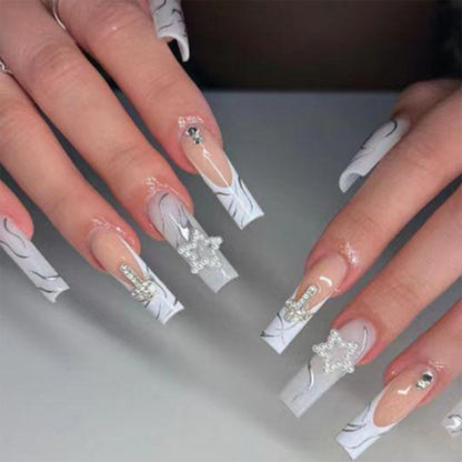 Glamouröse Glitzer-Stiletto Press-On Nägel Brehn