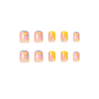Kunstvolle Nagelverlängerungen mit Blumenmuster Brehn