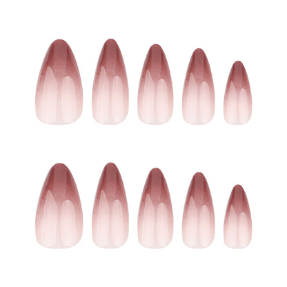 Kunstvolle Stiletto-Nägel mit elegantem Ombre-Design Brehn