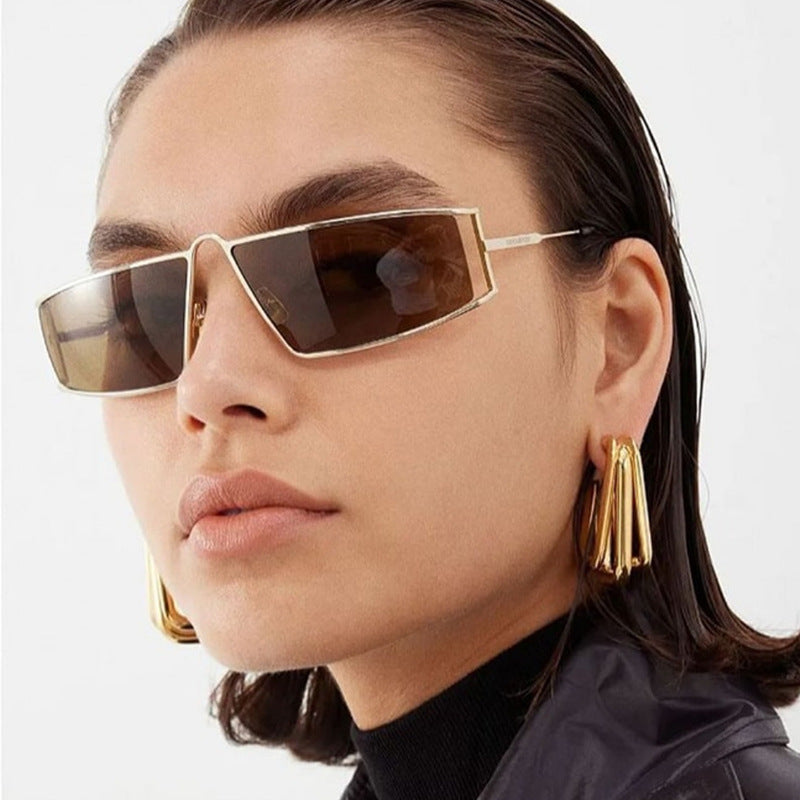 Damen trendige Sonnenbrille im futuristischen Design mit eckigen Gläsern Brehn
