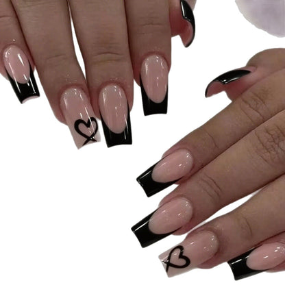 Stilvolles Herzdesign Französische Spitze Nagelverlängerungen Brehn
