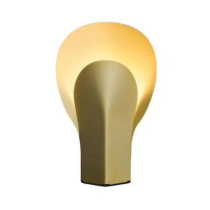 Moderne Minimalistische Tischlampe mit elegantem, geschwungenem Schirm