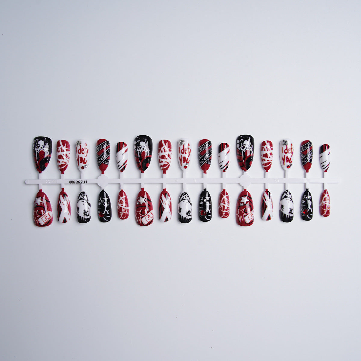 Kreatives Nagelkunst-Set mit einzigartigen Grafiken Brehn