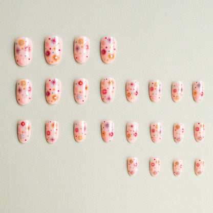 Verspielt Herz und Stern Nail Art