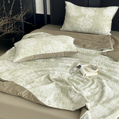Dezentes Bettwäscheset aus Baumwoll-Perkal mit tonalem Jacquard-Muster