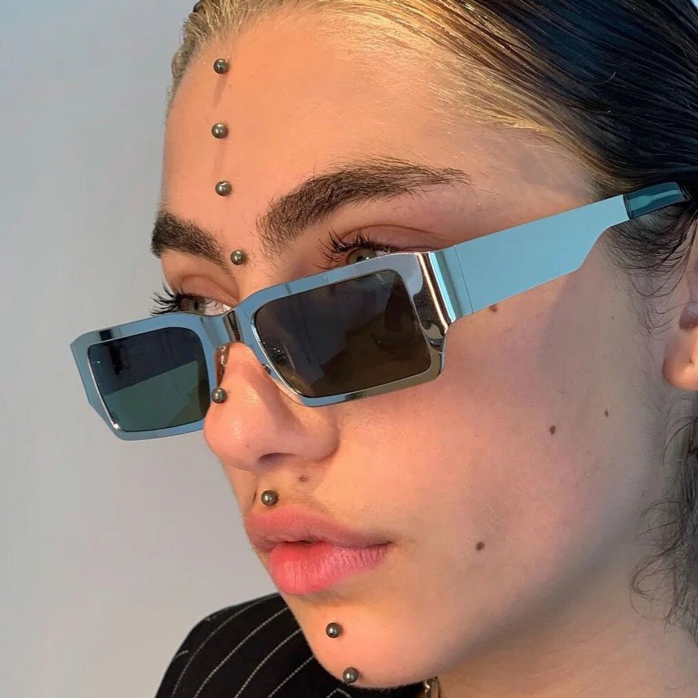 Damen geometrische Sonnenbrille mit schützendem UV-Filter und robustem Metallrahmen Brehn