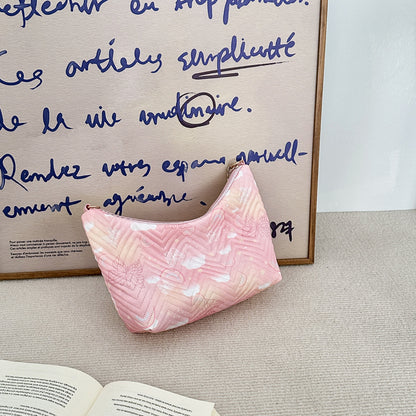 Gepolsterte Clutch-Handtasche mit Ketten-Detail