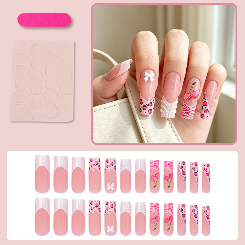 Kunstnagelset mit verspielten Motiven Brehn