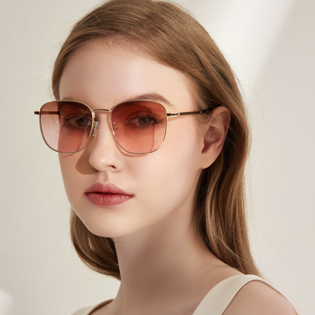 Damen modische Sonnenbrille mit hochwertigem Metallgestell Brehn