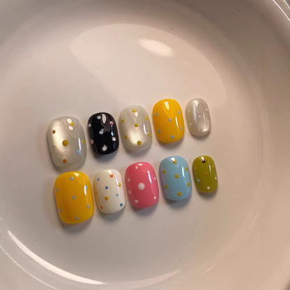 Dekorativer Punktmuster Presse-On Nagelset