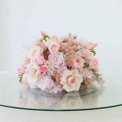 Elegante künstliche Blumen Tischdekoration