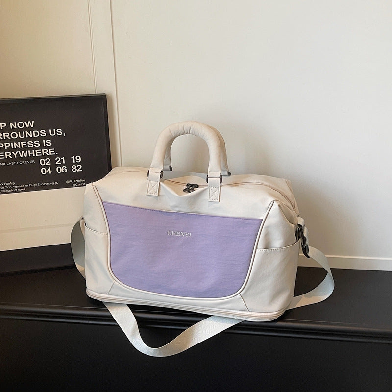 Stylischer Reisetasche