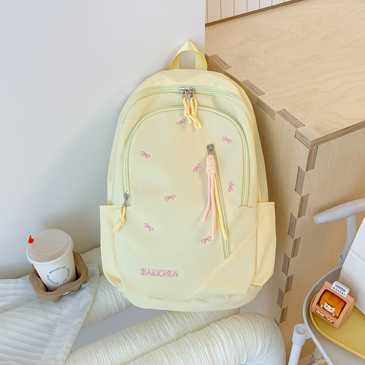 Stylischer bestickter Rucksack