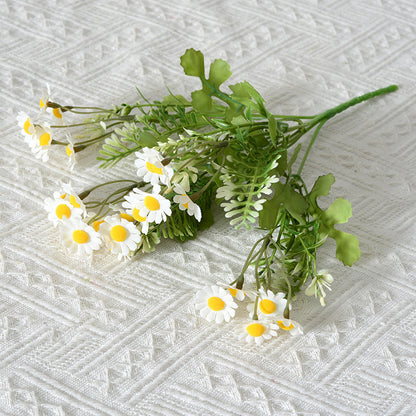 Realistischer Miniatur Blumenstrauß