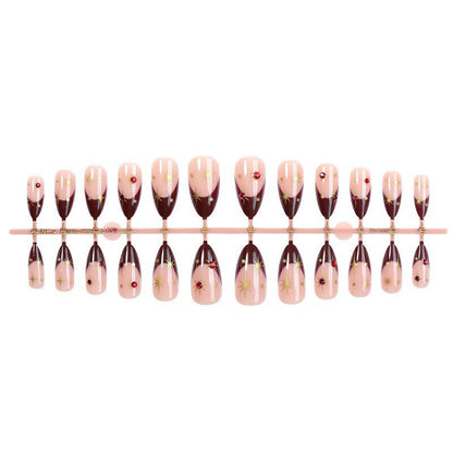 Kunstnagel Set mit Glamourösen Designs Brehn