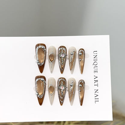 Künstlerisches Press-On-Nageldesign-Set mit einzigartigen Edelstein-Akzenten