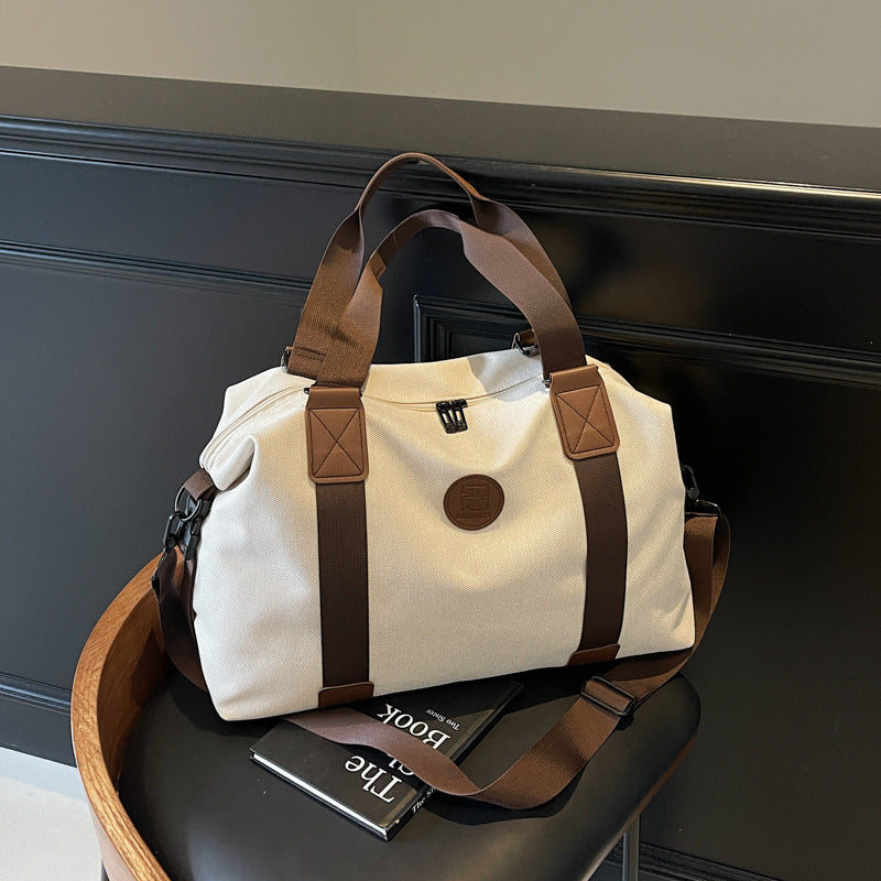 Sportliche Duffel-Tasche Mit Mehreren Fächern Und Verstellbarem Schulterriemen Brehn