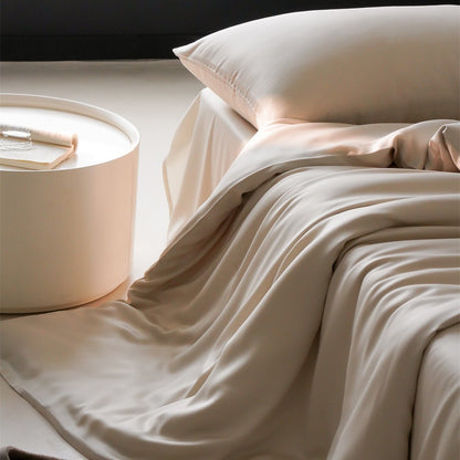 Luxuriöses Baumwollsatin-Bettwäscheset mit seidig-glattem Finish und Hotelverschluss
