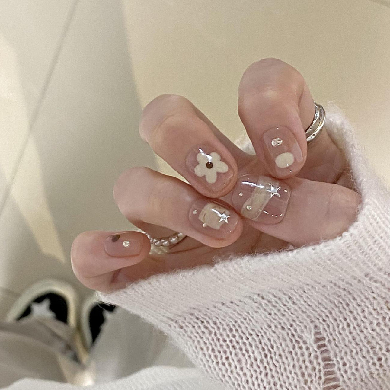 Kunstnägel mit Eleganten Floralen Motiven Brehn