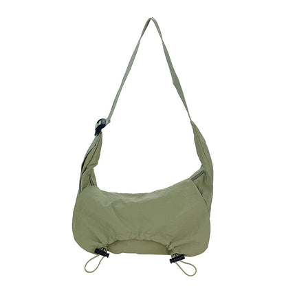Lässiger leichter Umhänge-Slingbag