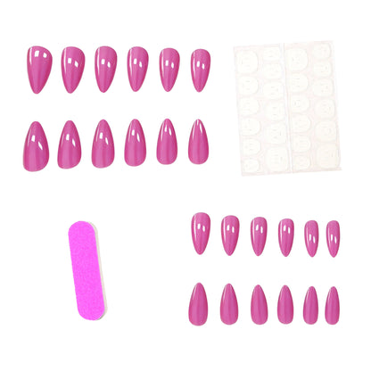 Glänzende Stiletto-Nagelverzierungen Brehn