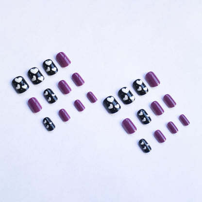 Künstlerisches Nagelkunst-Design-Kit mit einzigartigen Mustern