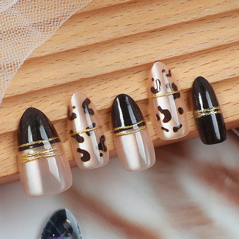 Luxuriöses Künstlerisches Press-On-Nagelset