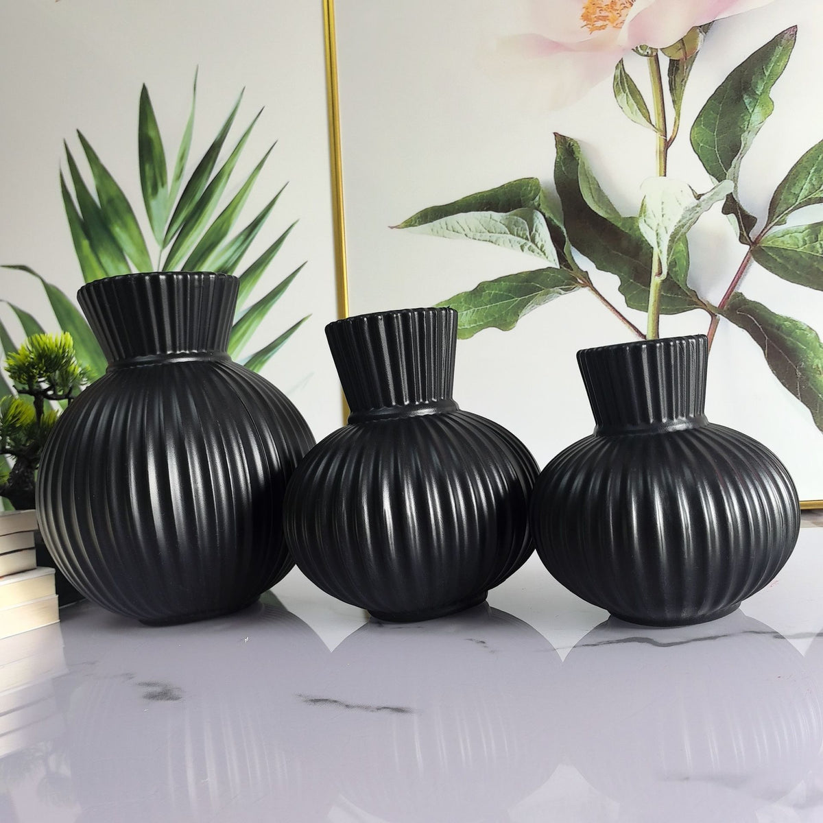 Elegante gerippte Keramikvase Brehn