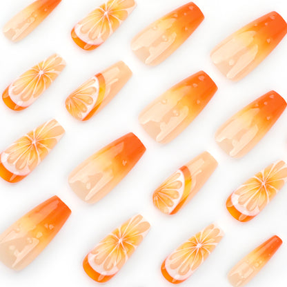 Kunstvolle Nagelverlängerungen im Frucht-Design Brehn