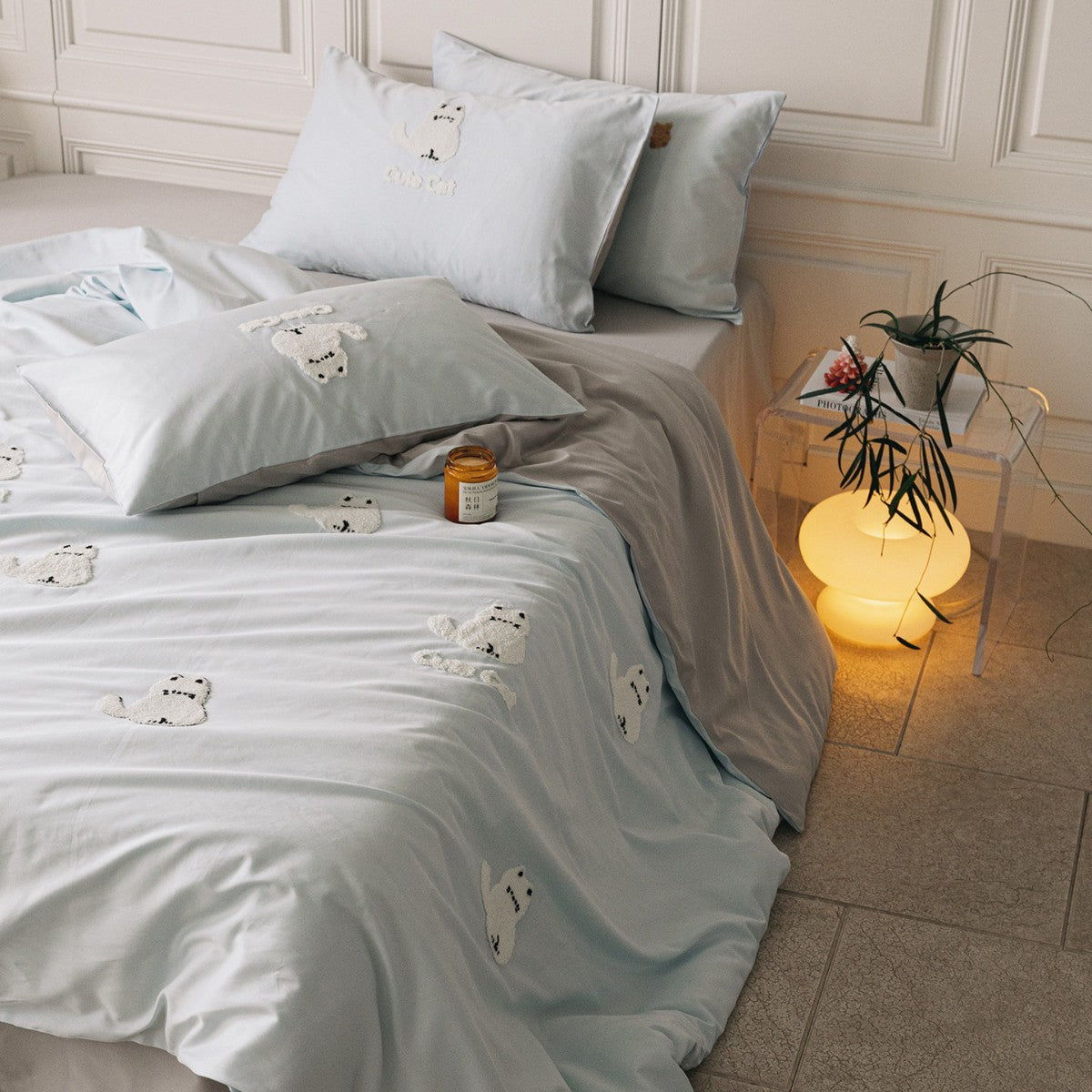 Besticktes tufted Baumwoll-Bettbezug-Set mit dekorativen Kissenbezügen