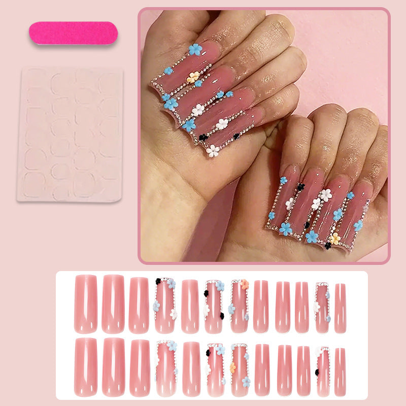 Künstliche Nagelkunstset mit floralen Verzierungen und Glitzerakzenten Brehn