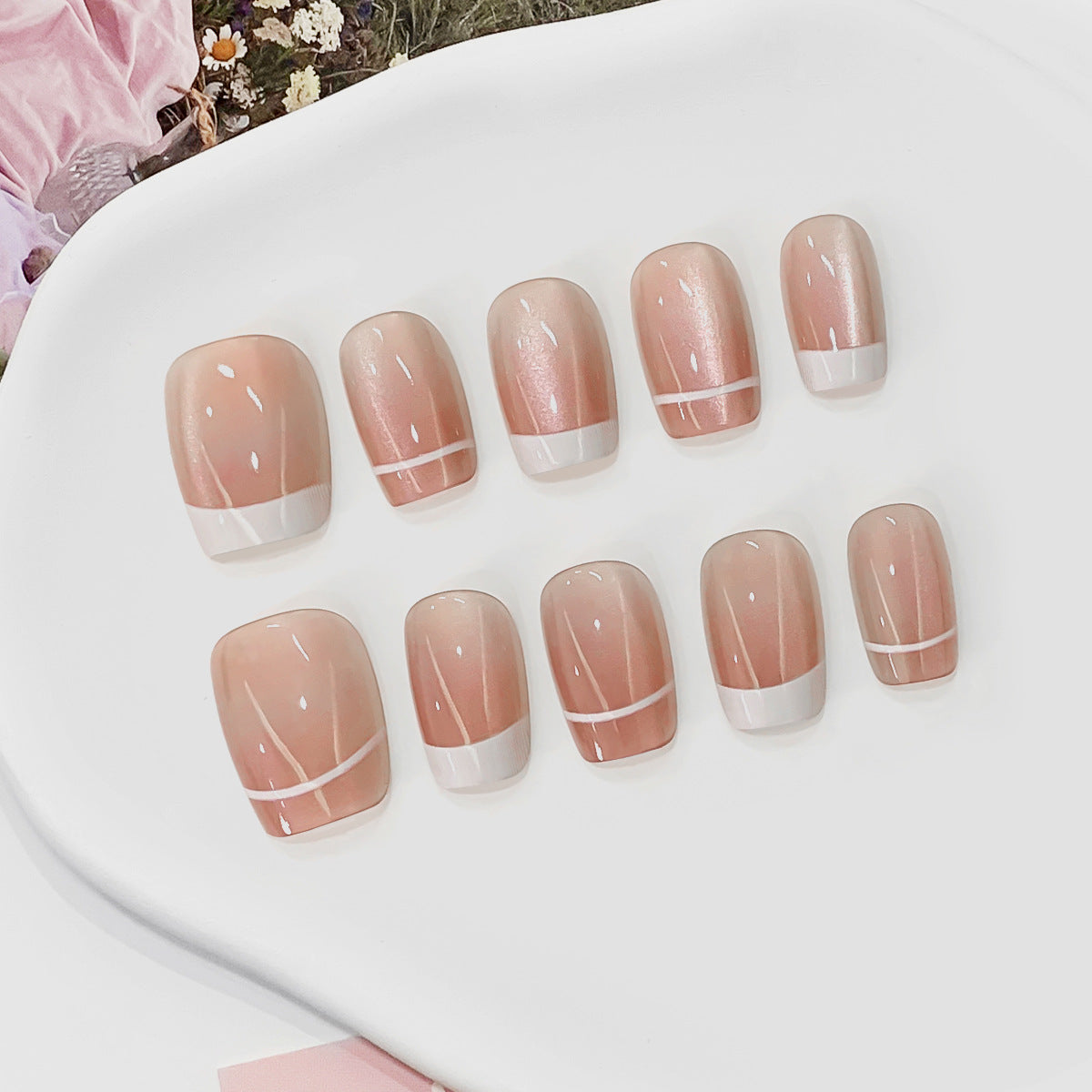 Kunstvolle French Nagelspitzen Brehn