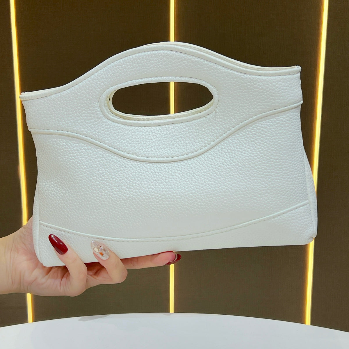 Texturierte Abendhandtasche