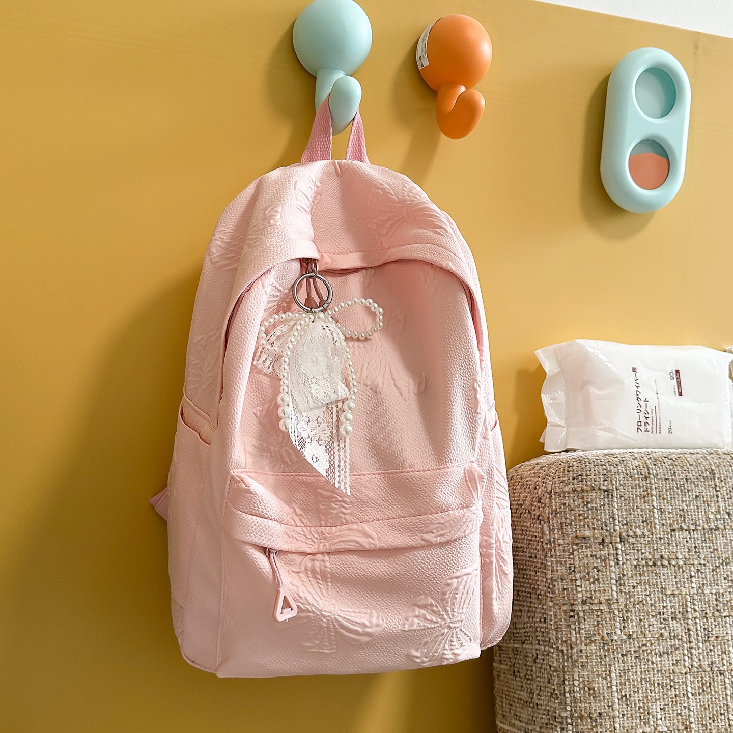 Elegante Texturierte Rucksack mit Dekorativem Charme