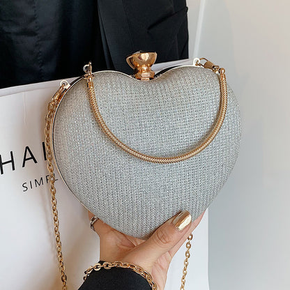 Glamouröse herzförmige Abend-Clutch