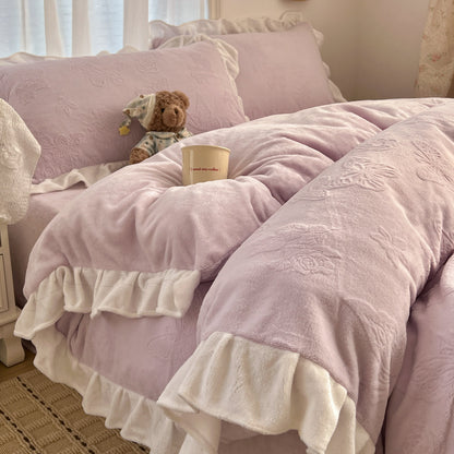 Plüschgeprägtes Velvet-Feeling Rüschende Bettwäsche-Set mit Rüschkissenbezügen