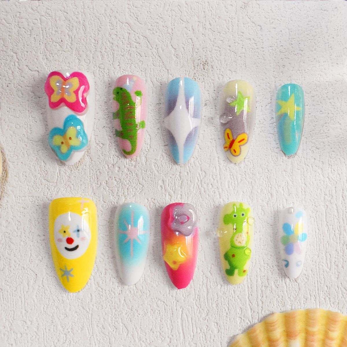 Verspielt Thema Press-On Nagelkunst Set Brehn