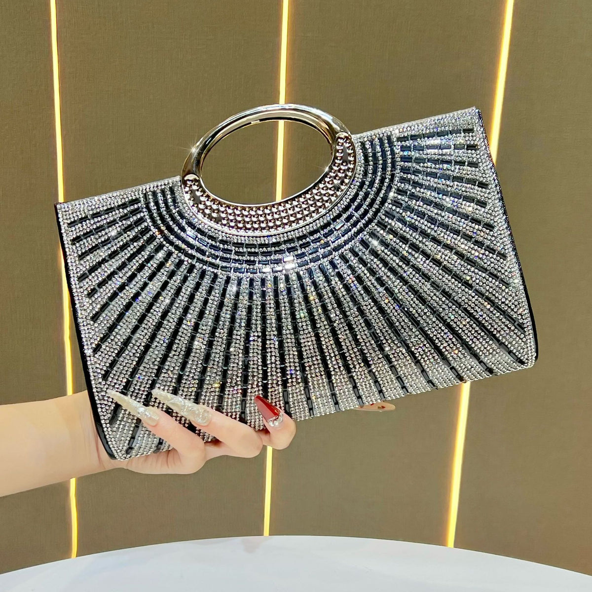 Statement Metallische Abend Clutch