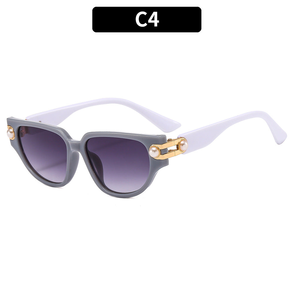 Statement Cat-Eye Sonnenbrille mit dekorativen Perlen